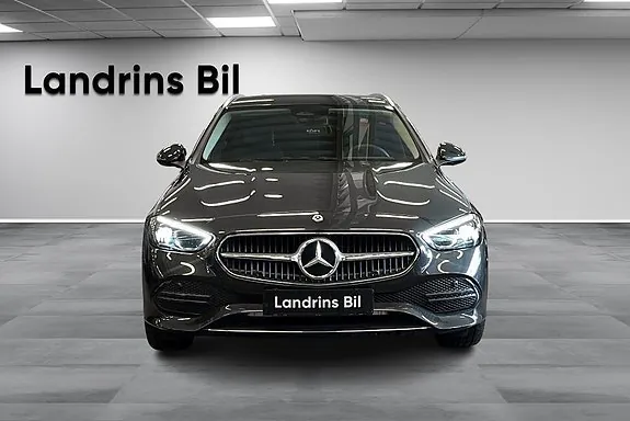 Mercedes-Benz C300 E 2024 photo 2