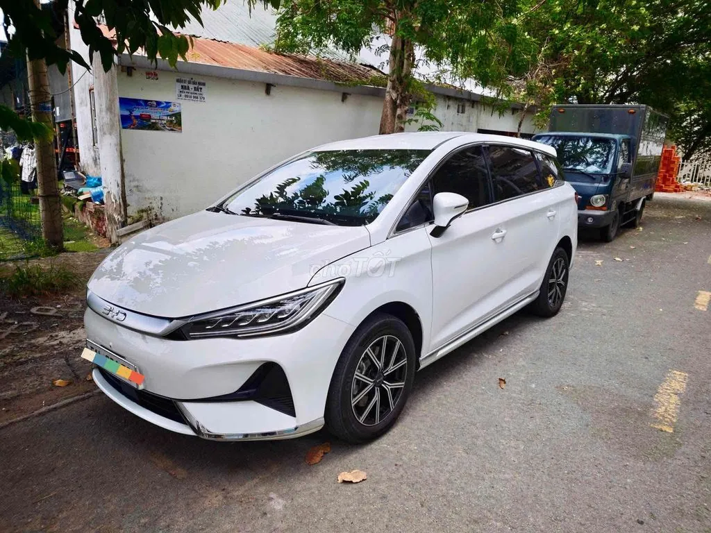 BYD M6 2025 photo 4