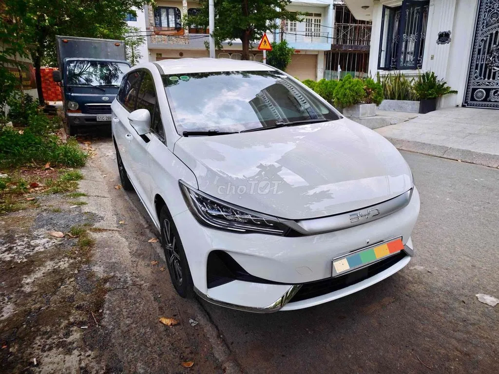 BYD M6 2025 photo 3
