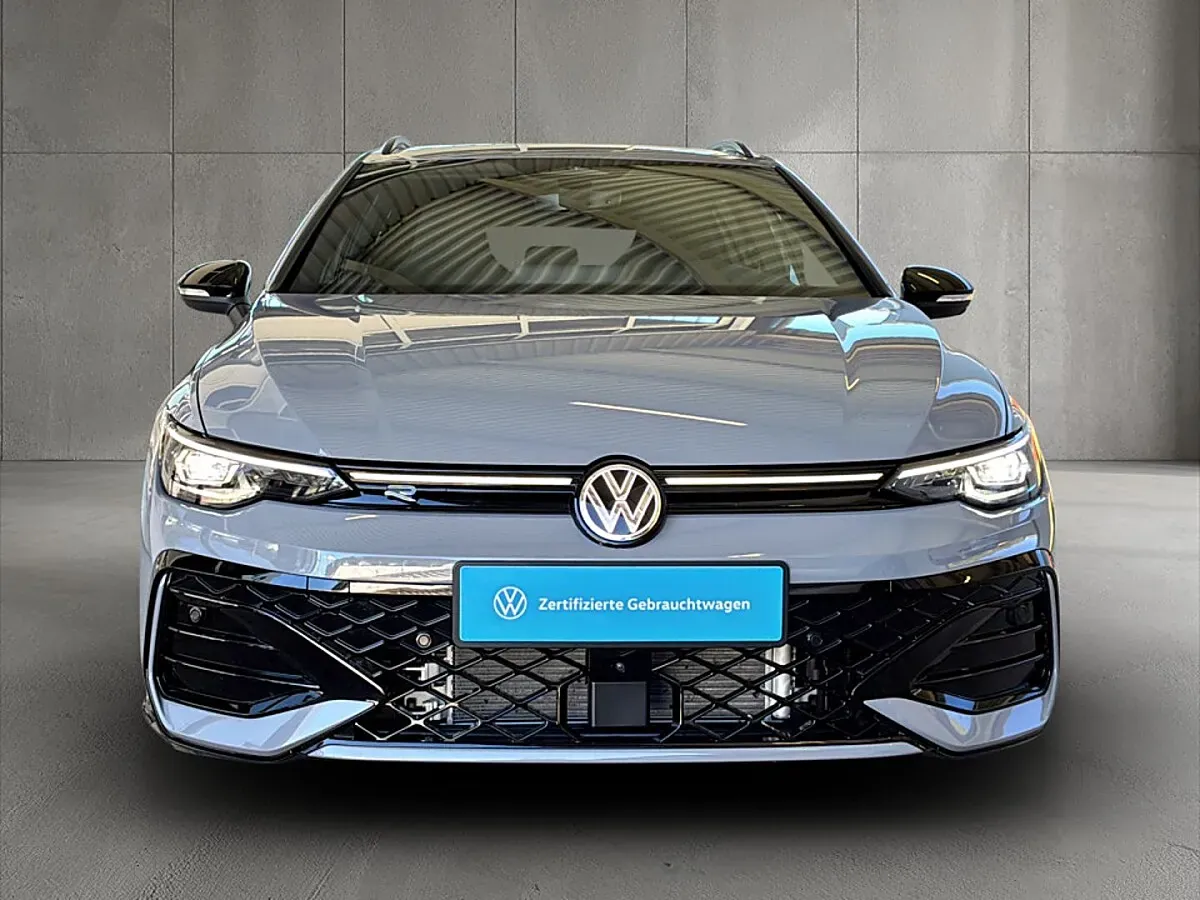 Volkswagen Golf 2026 photo 2