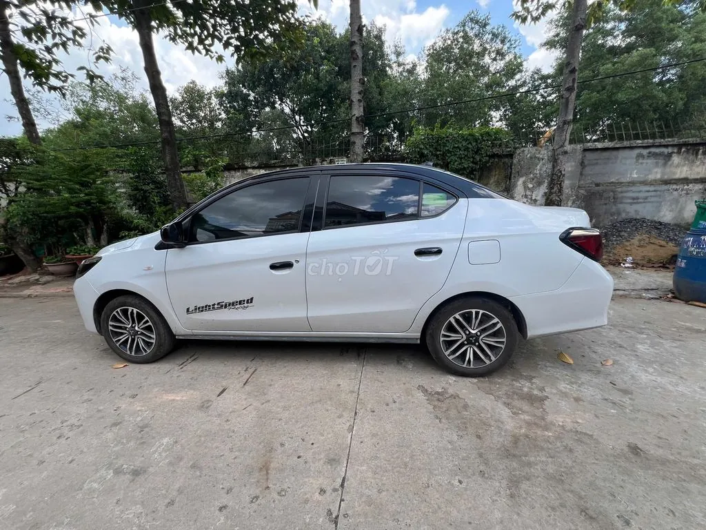 Mitsubishi Attrage 2025 photo 3