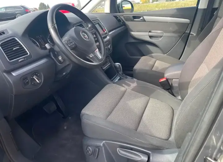Volkswagen Sharan 2013 photo 3