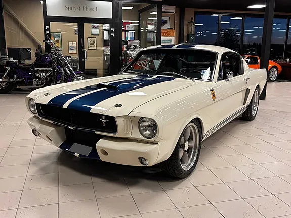 Ford Mustang 1965 photo 3