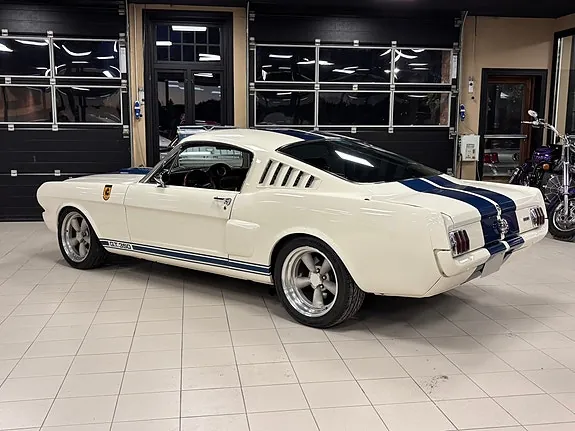 Ford Mustang 1965 photo 5