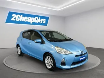 Toyota Aqua 2013 photo 4