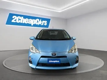 Toyota Aqua 2013 photo 3