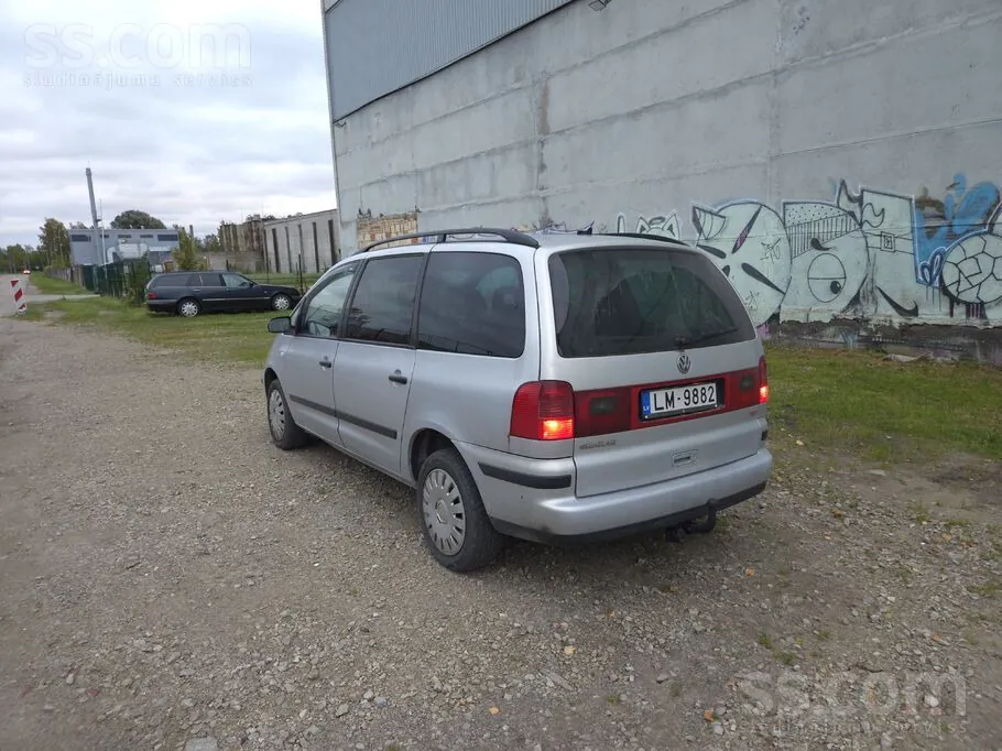Volkswagen Sharan 2002 photo 2