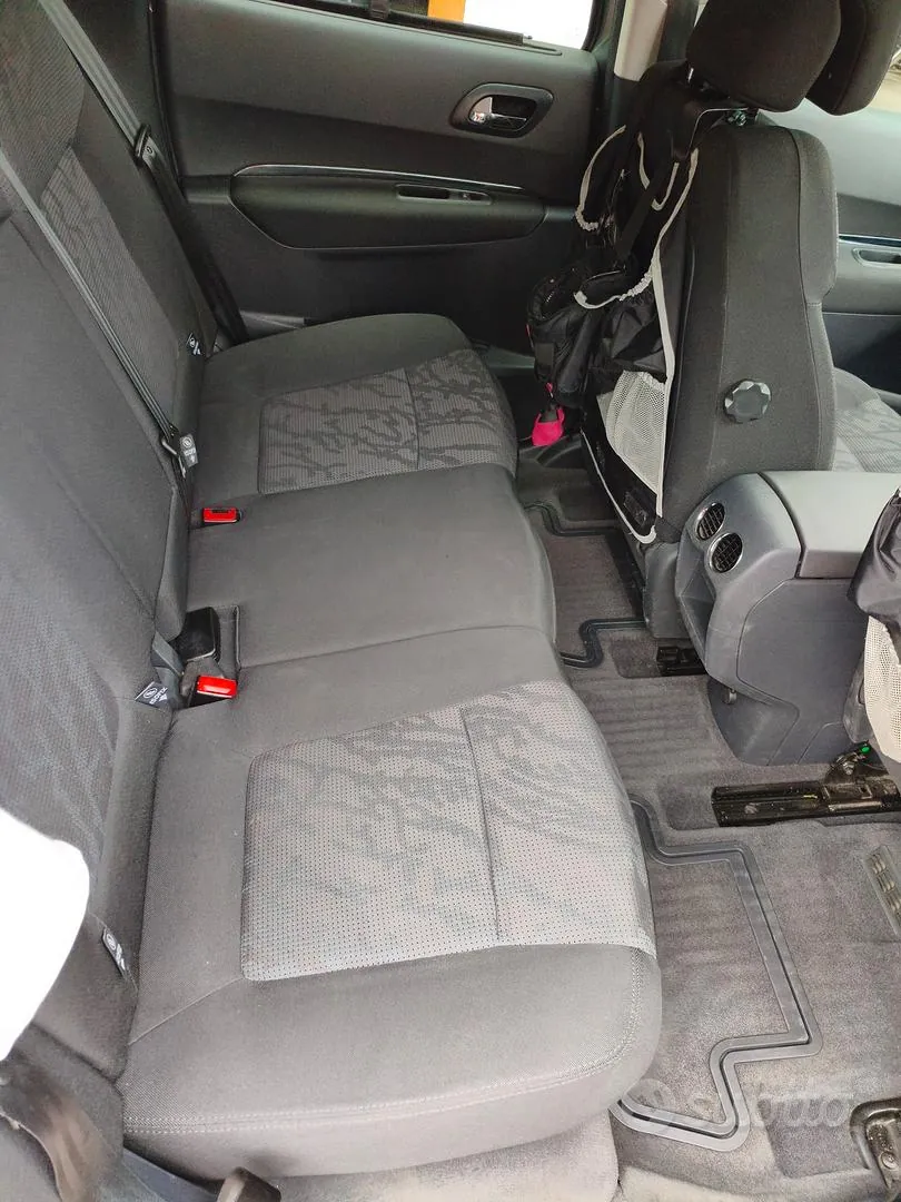 Peugeot 3008 2009 photo 4