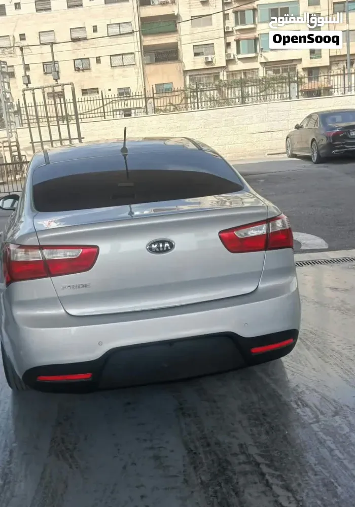 Kia Pride 2014 photo 2
