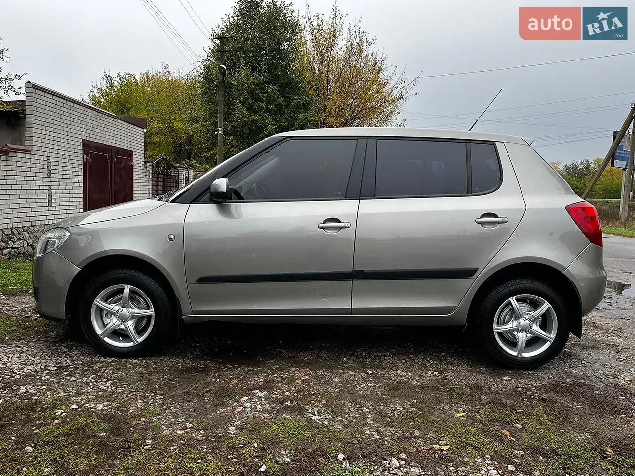 Skoda Fabia 2008 photo 2