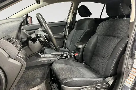 Subaru Xv 2012 photo 3