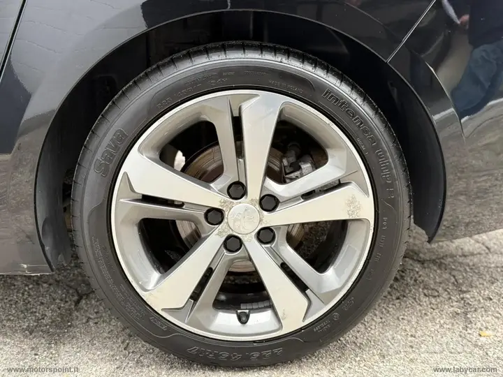 Peugeot 308 2018 photo 4