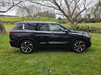 Mitsubishi Outlander 2022 photo 3