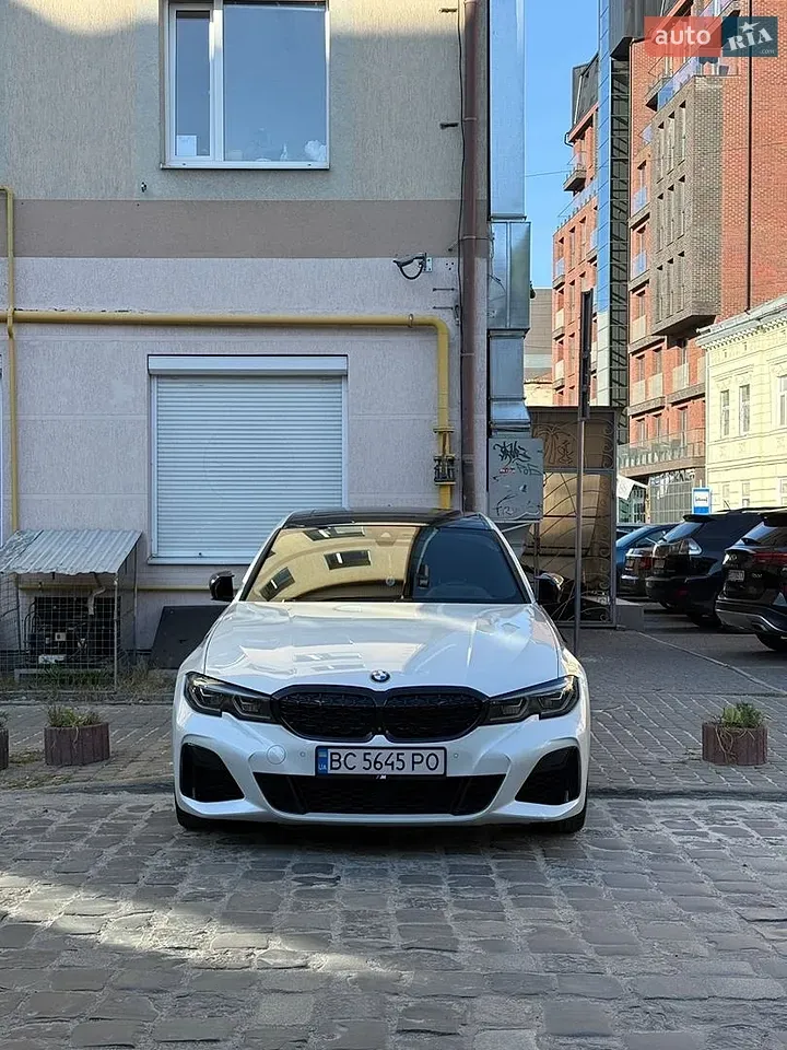 BMW 3 Series 2019 photo 2
