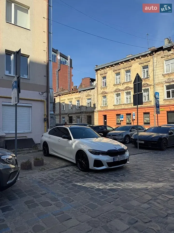 BMW 3 Series 2019 photo 4