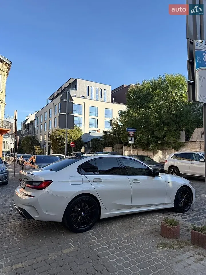 BMW 3 Series 2019 photo 5