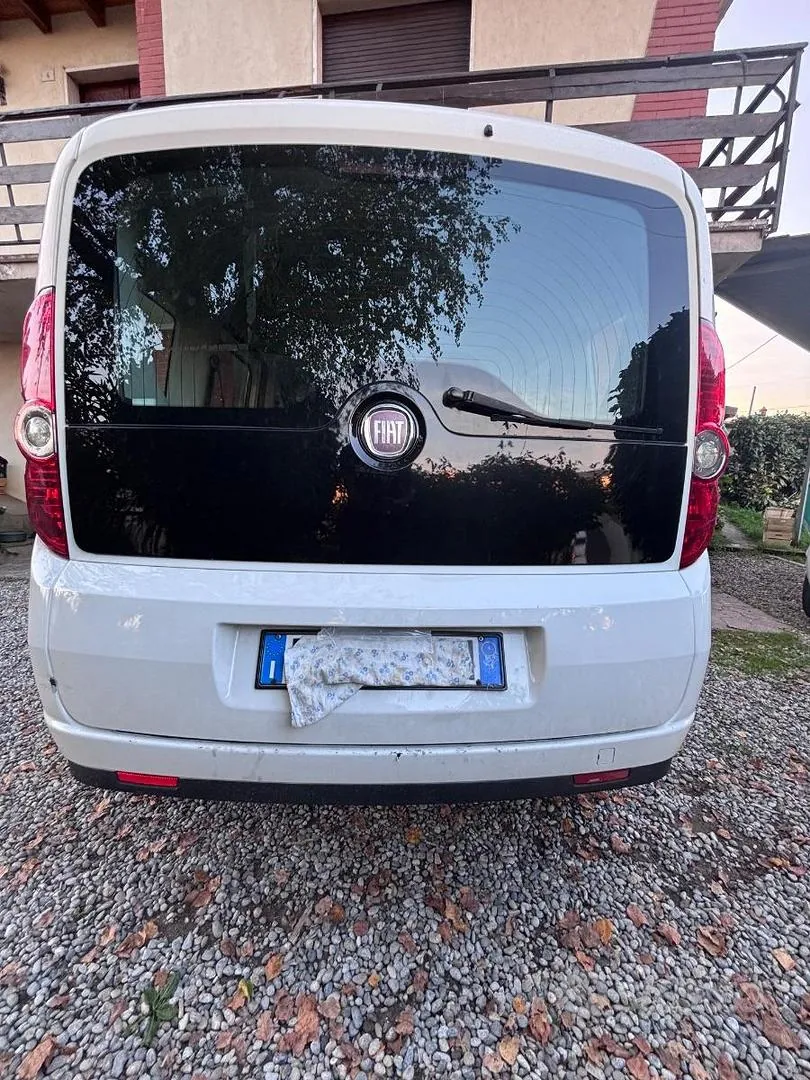 Fiat Doblo 2011 photo 4