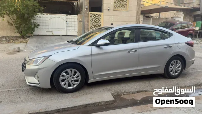 Hyundai Elantra 2019 photo 4