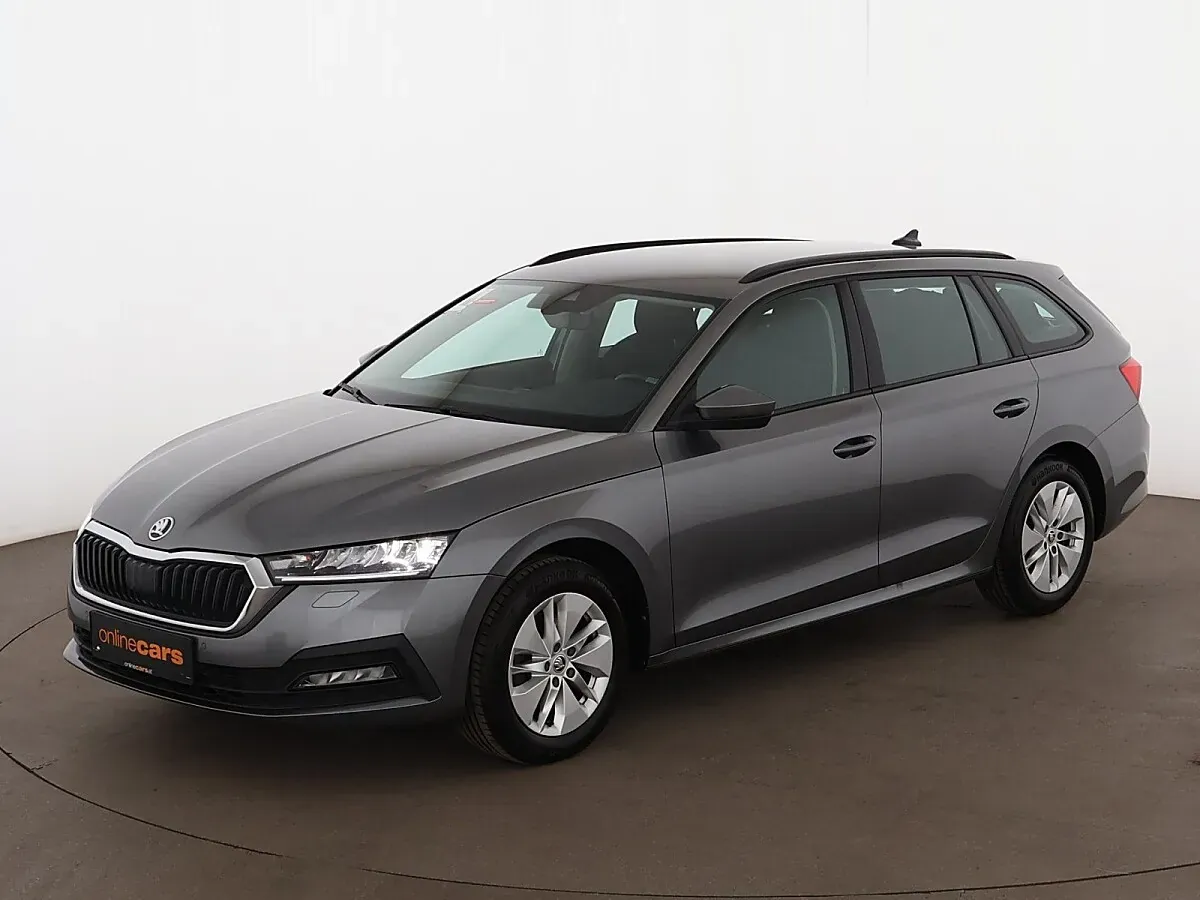 Skoda Octavia 2023 photo 2