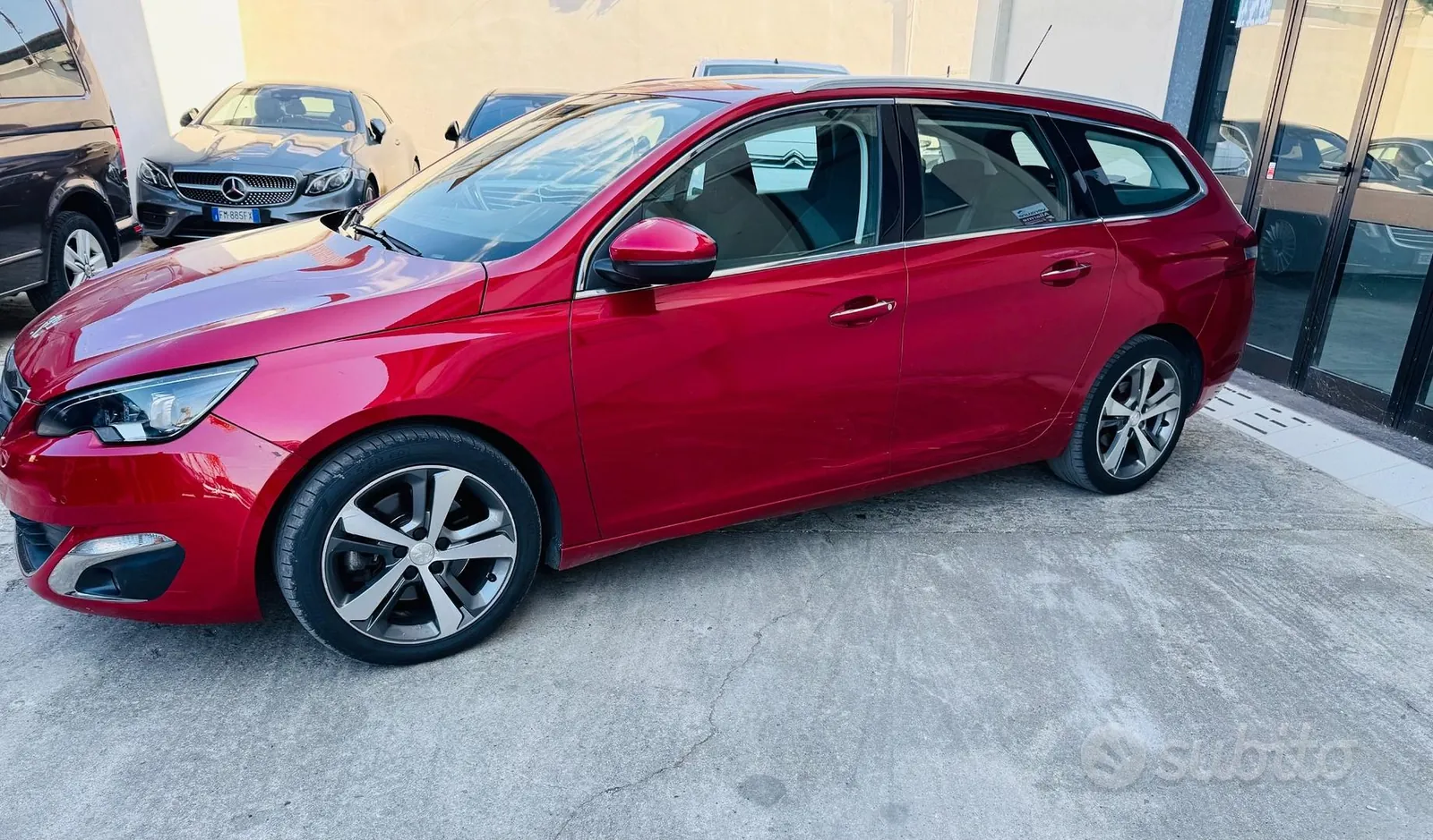 Peugeot 308 2015 photo 3