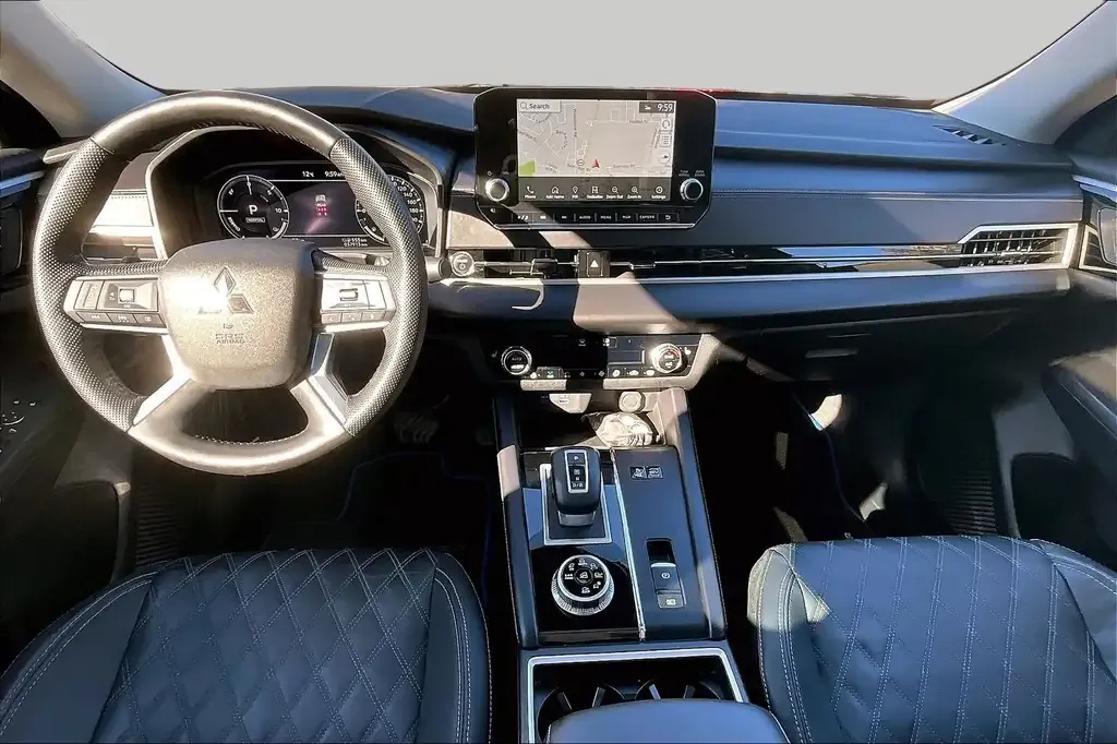 Mitsubishi Outlander 2023 photo 4