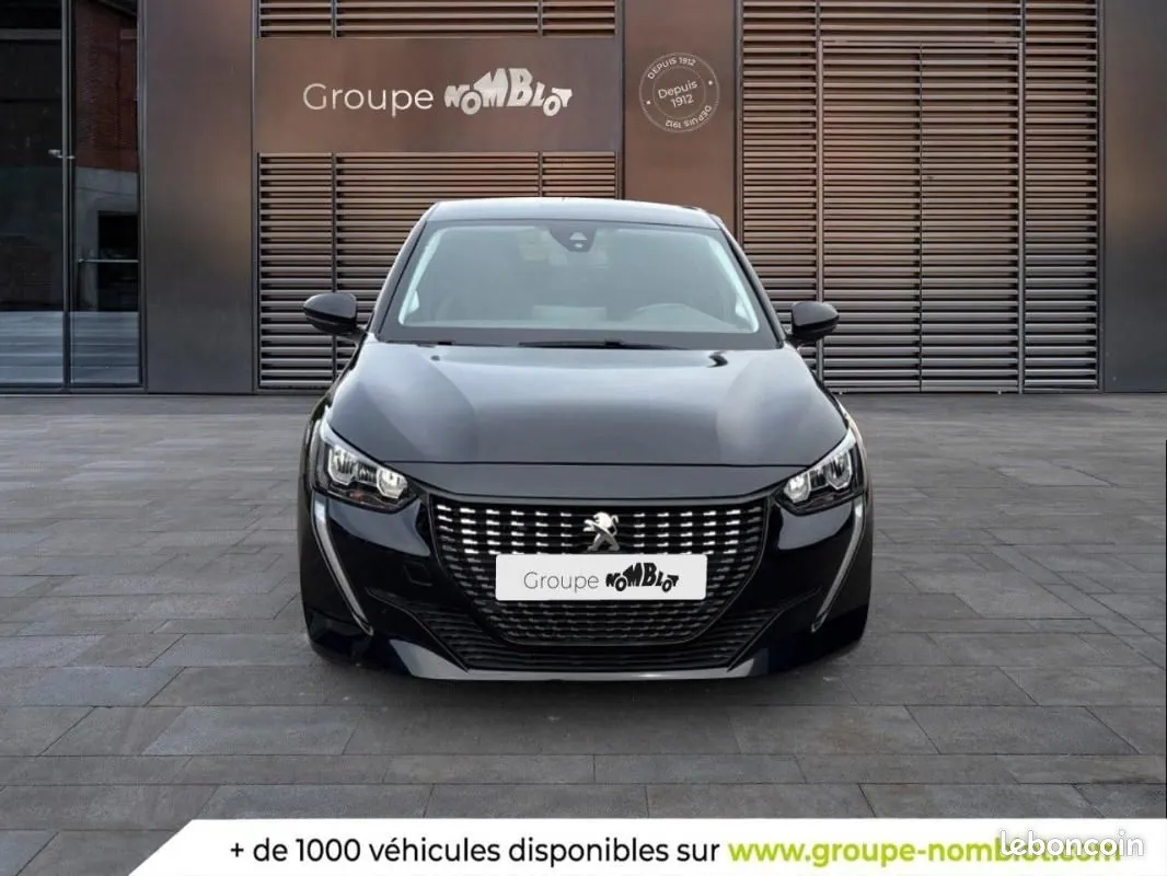 Peugeot 208 2022 photo 2