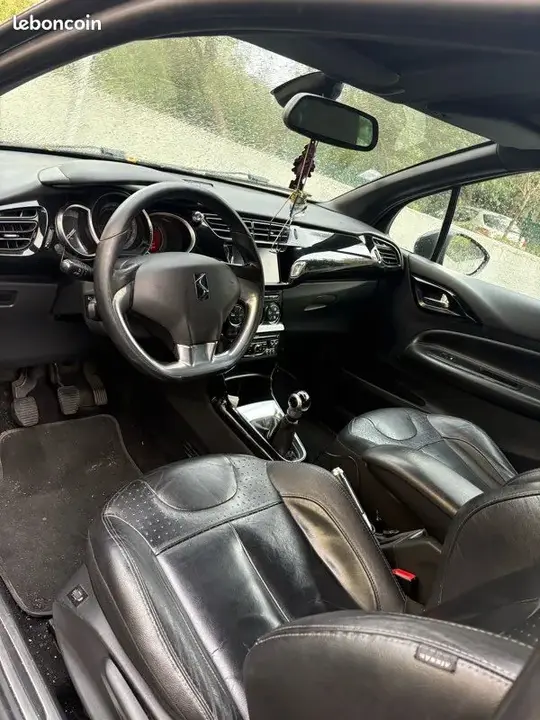 Citroen Ds3 2011 photo 3