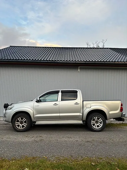 Toyota Hilux 2012 photo 2