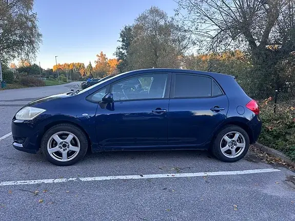 Toyota Auris 2007 photo 3