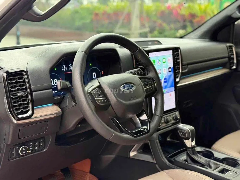 Ford Everest 2023 photo 3