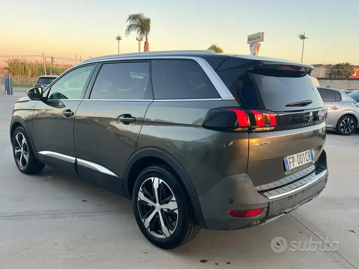 Peugeot 5008 2018 photo 3
