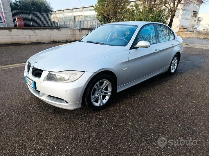 BMW 320 2006 photo 2
