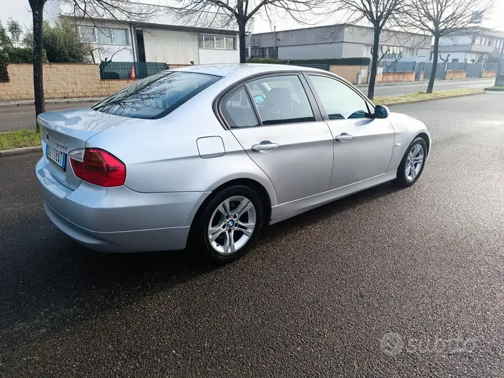 BMW 320 2006 photo 4