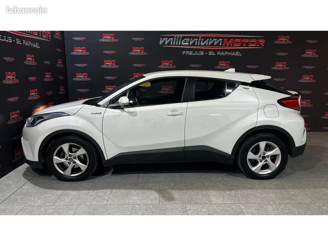 Toyota C-Hr 2018 photo 5