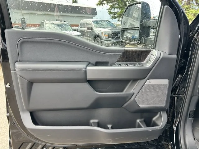 Ford Super Duty F-250 Srw Lariat 2026 photo 5