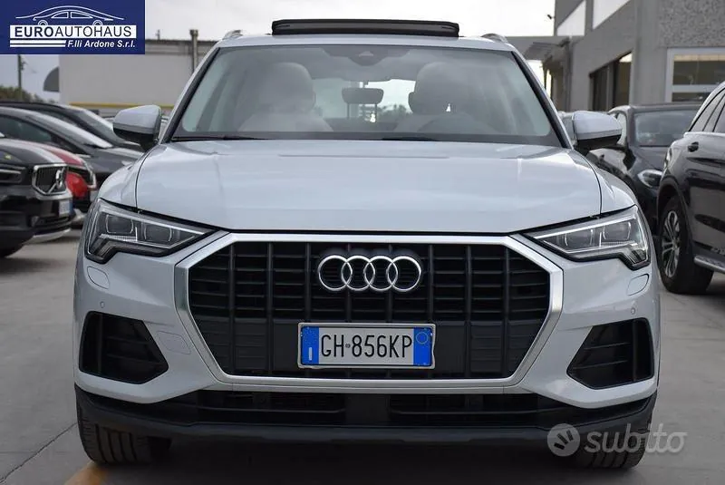 Audi Q3 2021 photo 2