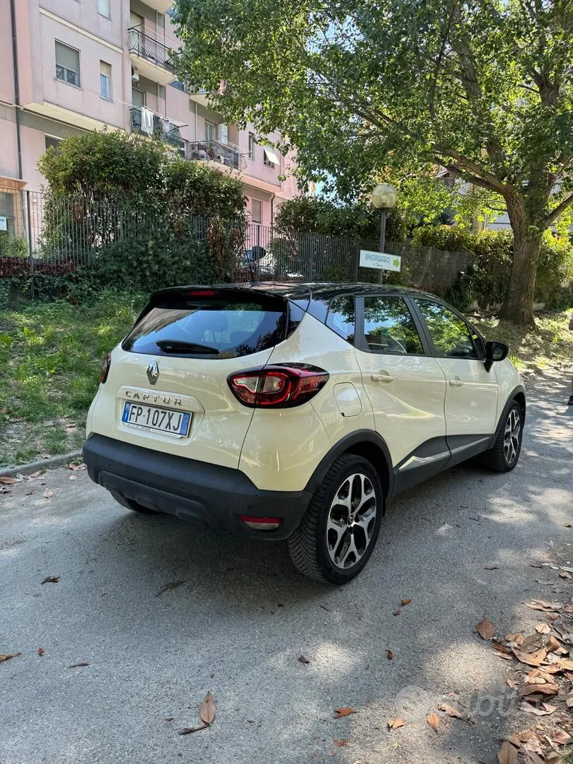 Renault Captur 2018 photo 4