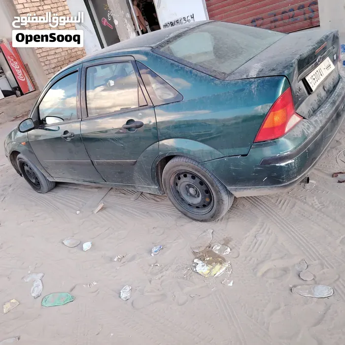 Ford Focus 2000 photo 2