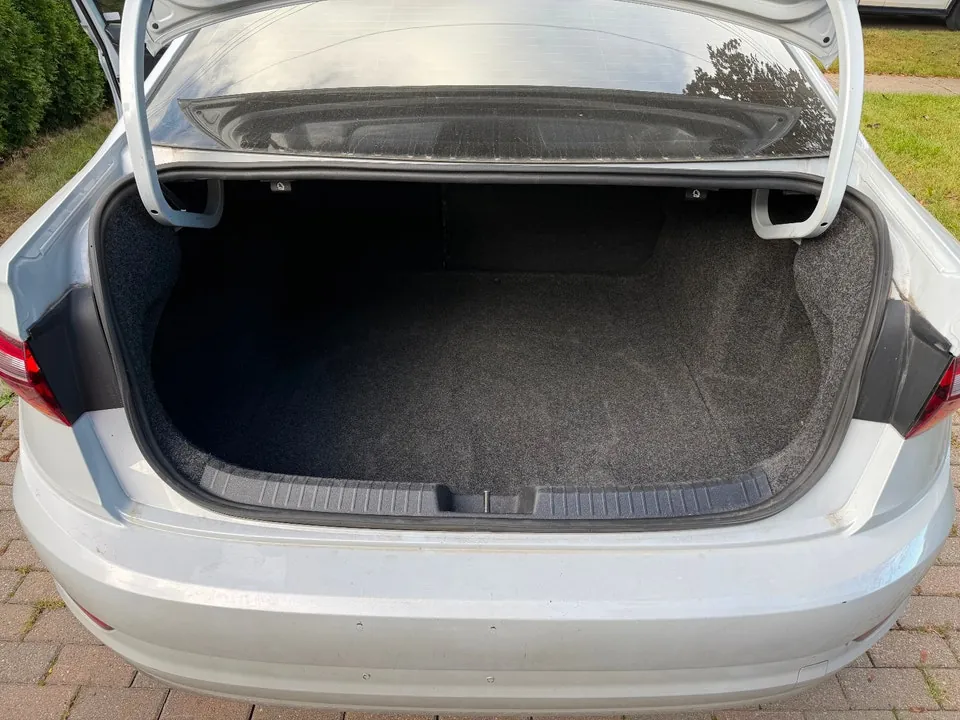Volkswagen Jetta 2019 photo 5