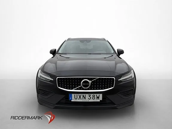 Volvo V60 Cross Country 2019 photo 2
