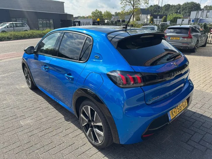 Peugeot E-208 2020 photo 3