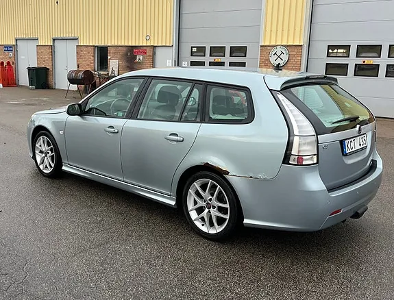 Saab 9-3 2010 photo 3