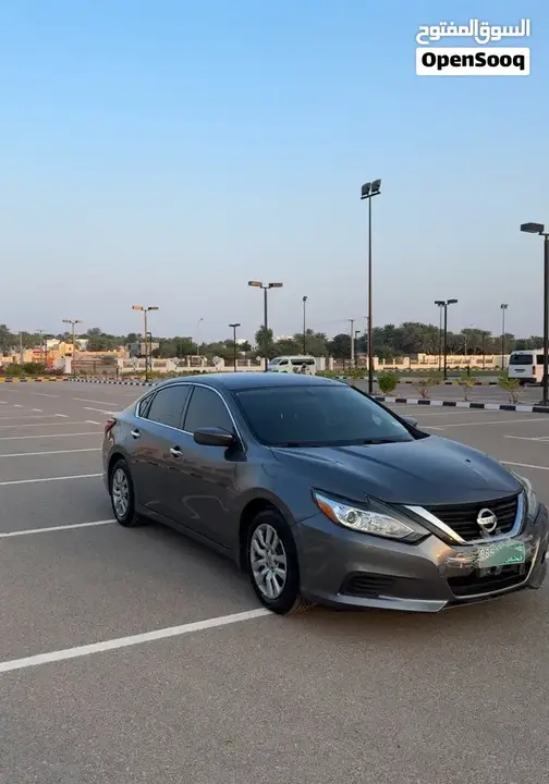 Nissan Altima 2018 photo 2