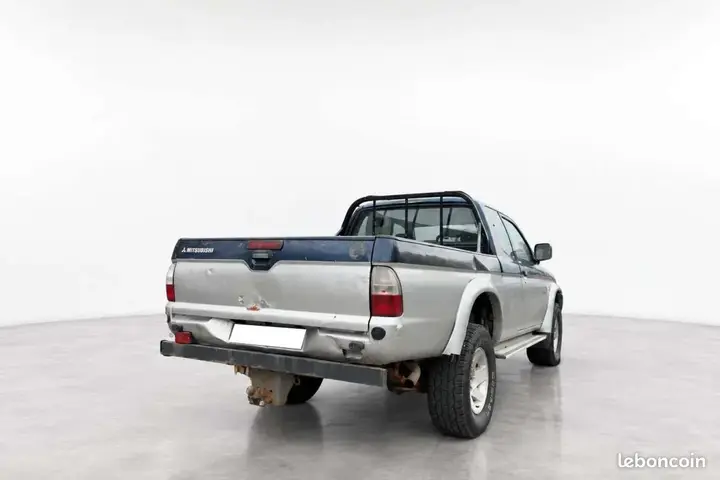 Mitsubishi L200 2003 photo 2