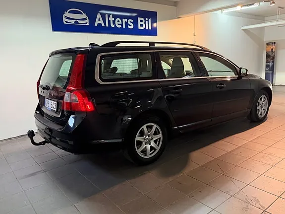 Volvo V70 2010 photo 4