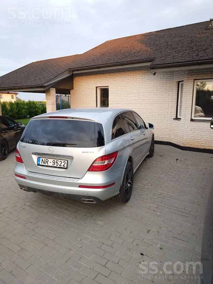 Mercedes-Benz R350 2012 photo 3