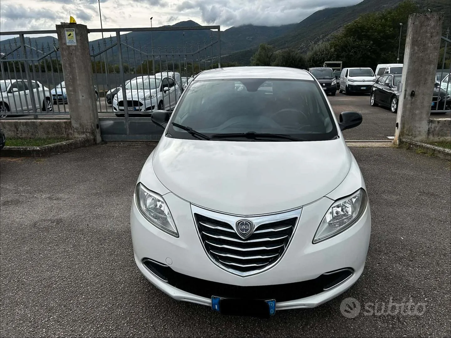 Lancia Ypsilon 2011 photo 2