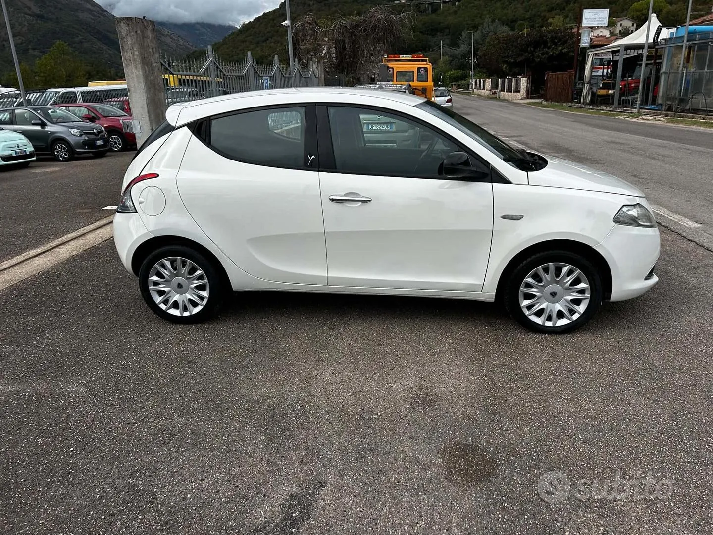 Lancia Ypsilon 2011 photo 4