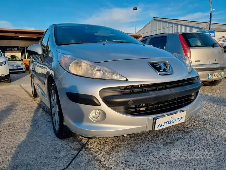 Peugeot 207 2009 photo 3