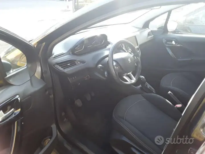 Peugeot 208 2016 photo 4